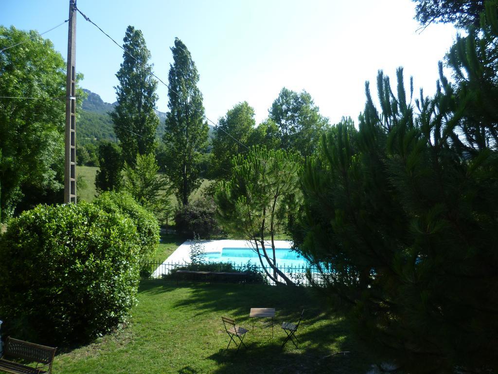 Les Beaux Chenes Villa Pont-de-Barret Exterior foto