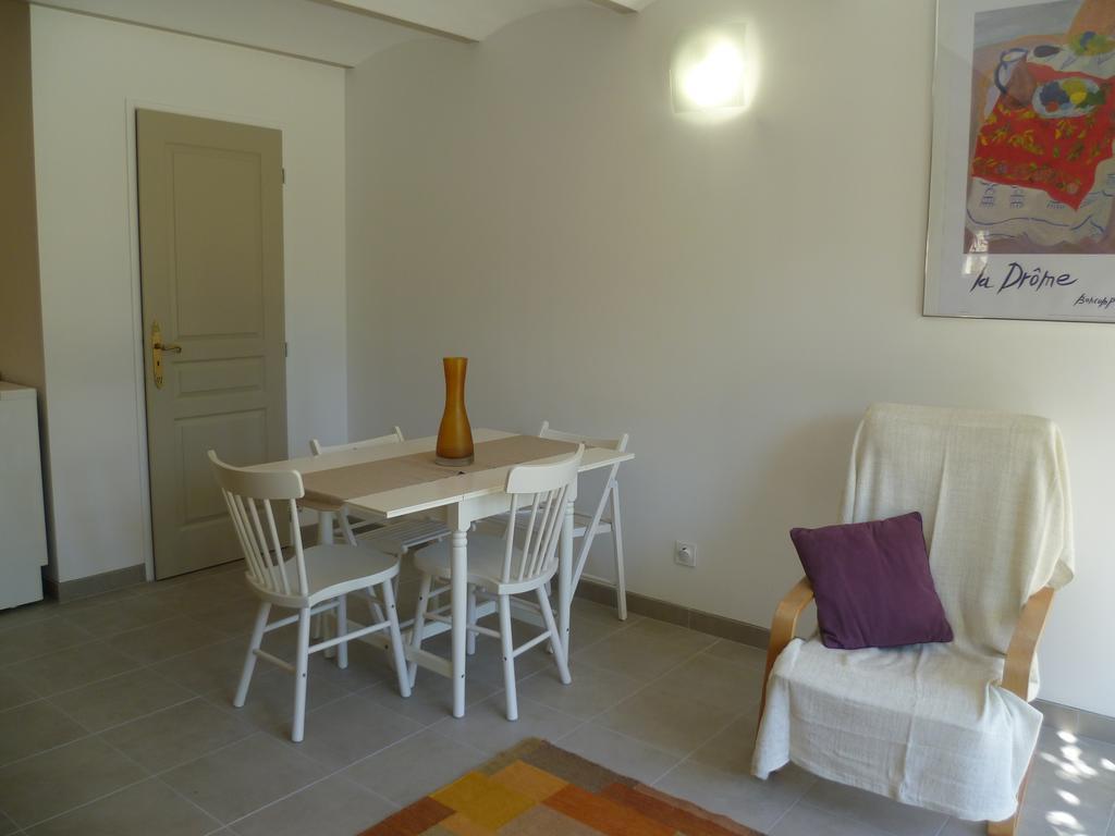 Les Beaux Chenes Villa Pont-de-Barret Exterior foto